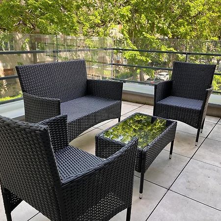 Skau Gajova Family Two Bedroom Apartment With A Terrace Free Parking 브라티슬라바 외부 사진