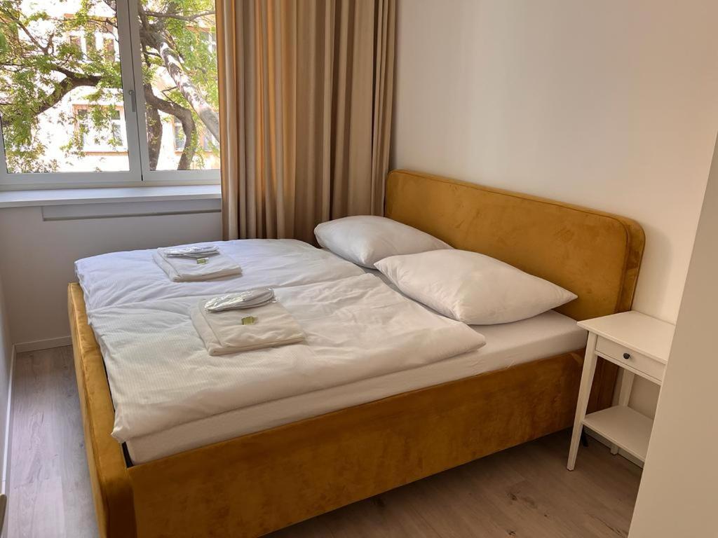 Skau Gajova Family Two Bedroom Apartment With A Terrace Free Parking 브라티슬라바 외부 사진