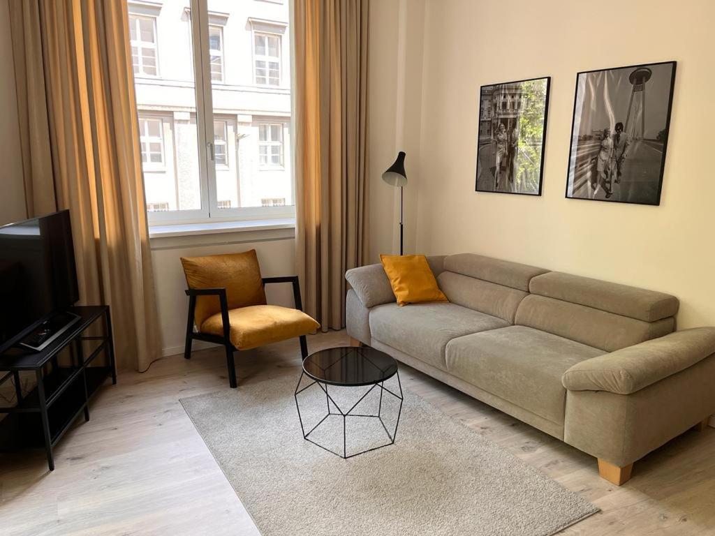 Skau Gajova Family Two Bedroom Apartment With A Terrace Free Parking 브라티슬라바 외부 사진